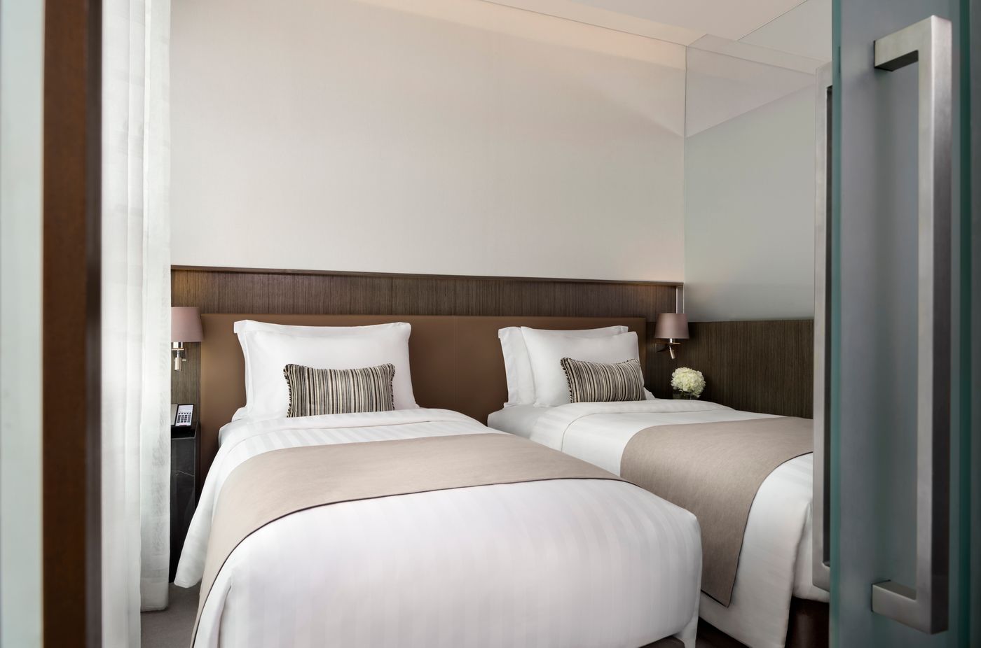 Lancaster-Bangkok-Room-50