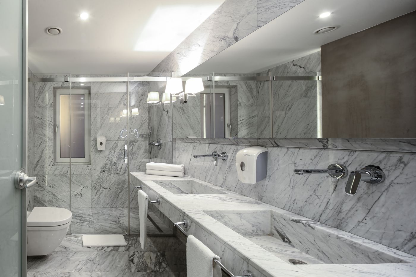 The-Gate-30-Suites-Hotel-Room-30