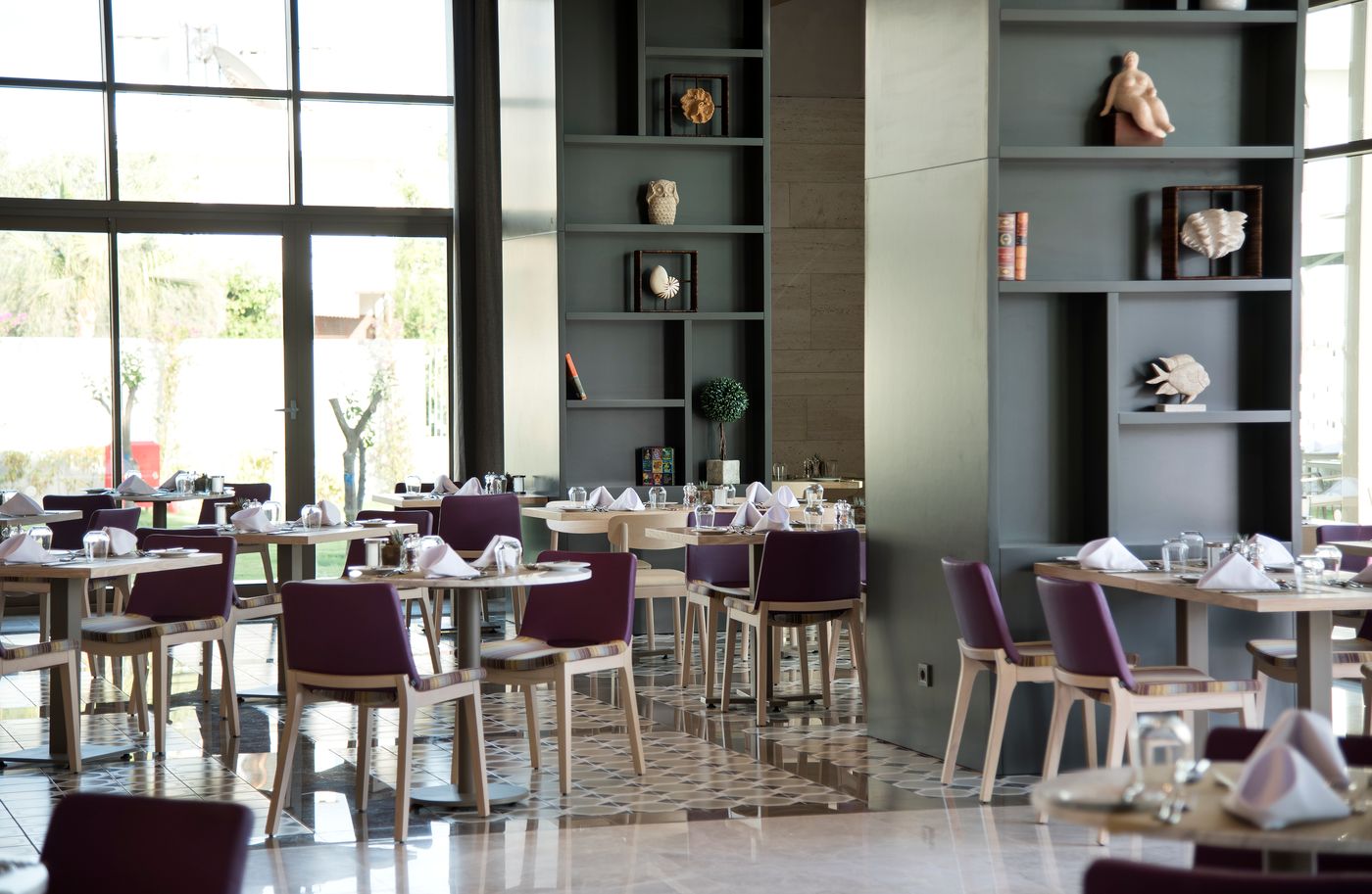 Acanthus Cennet Barut Collection