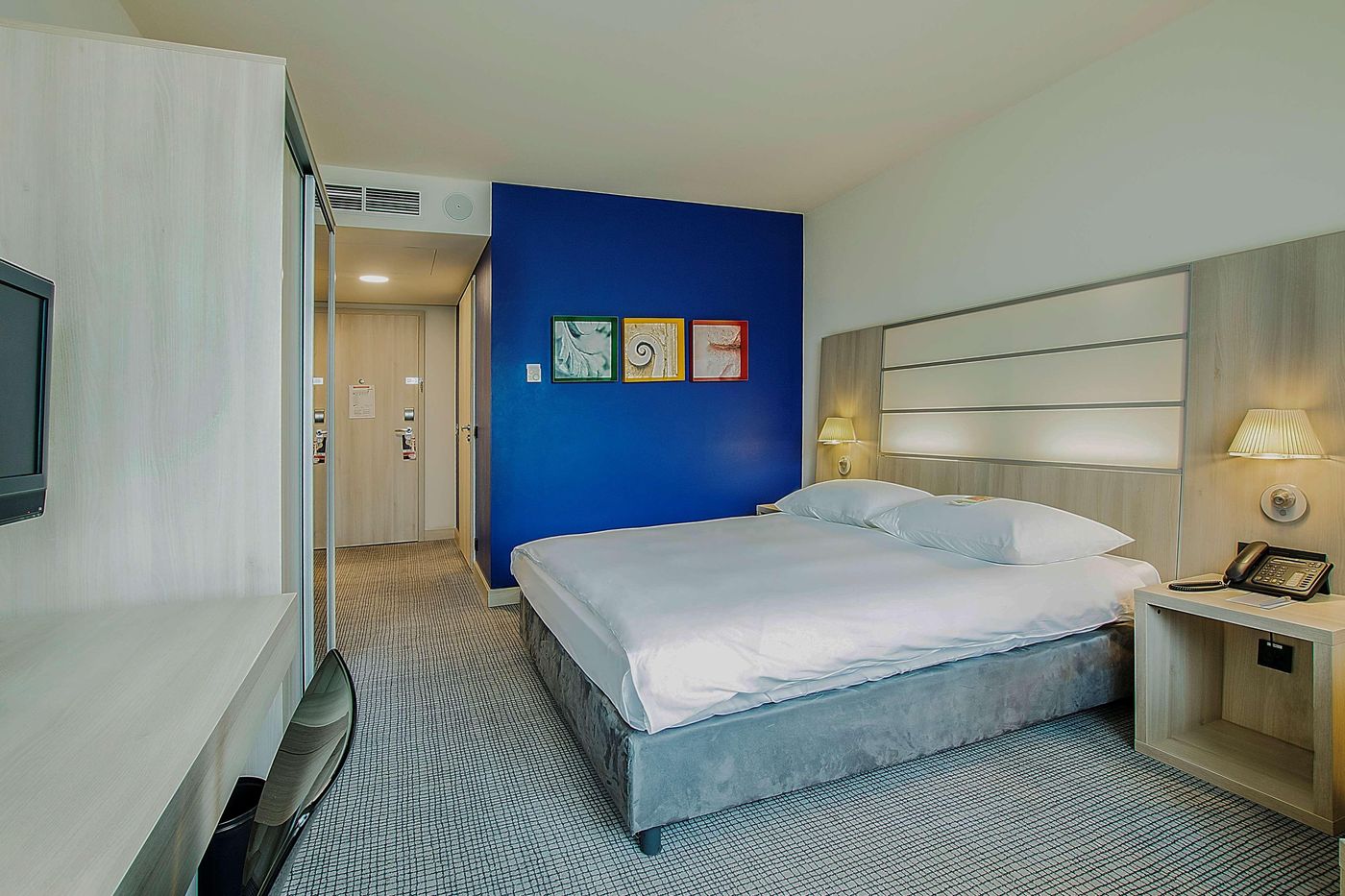 Park-Inn-by-Radisson-Krakow-Room-18