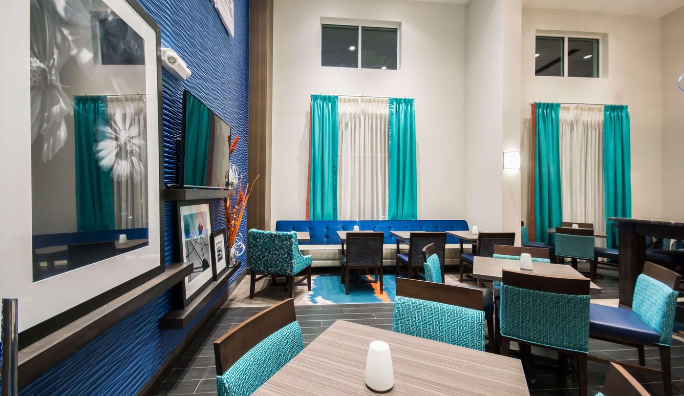 Hampton Inn & Suites Orlando at SeaWorld-United States-Orlando-Lobby-9