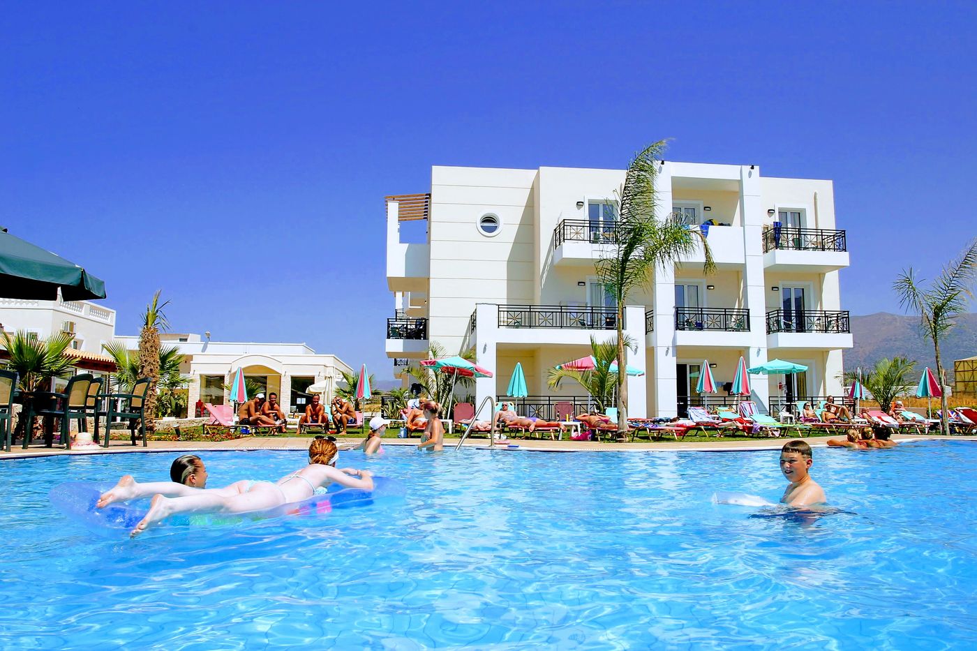 Yiannis-Manos-Apartments-General-view-13