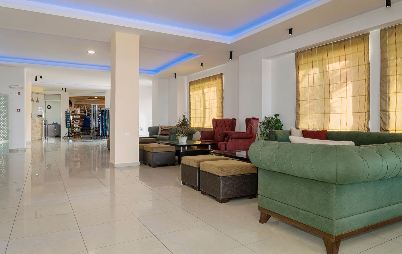 Begeti-Bay-Hotel-Lobby-31