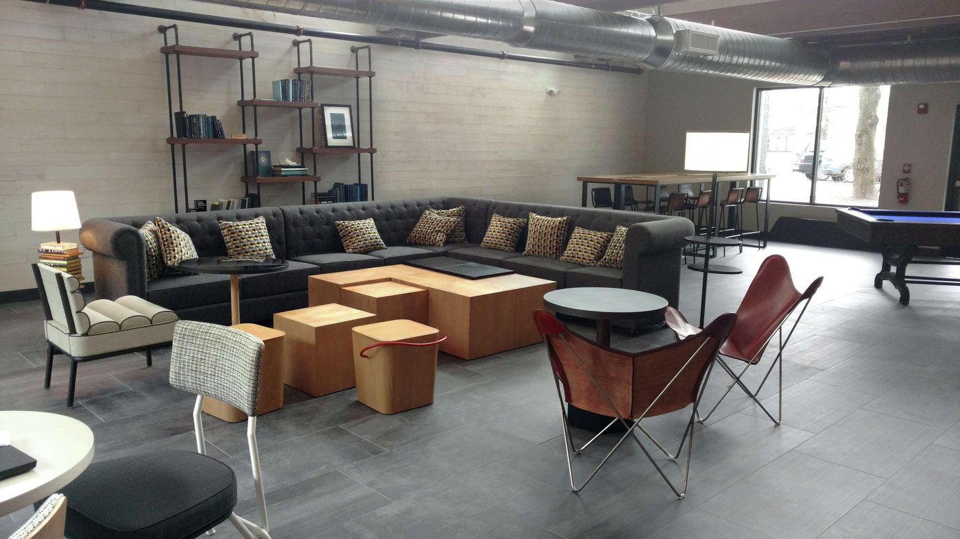 Freepoint-Hotel-Cambridge--a-Tapestry-Collection-Bar-3