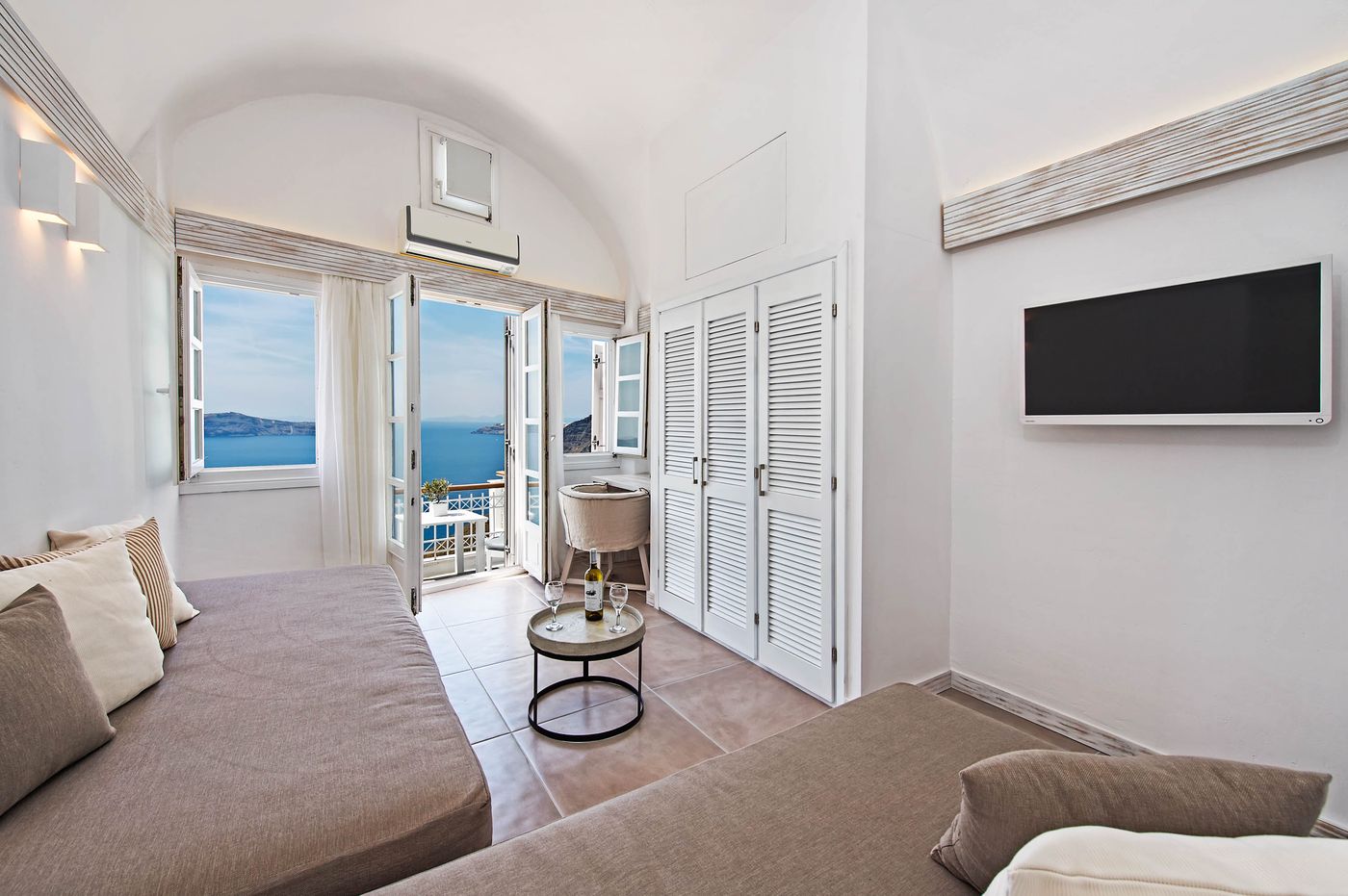 Athina-Repose-Suites-Room-31