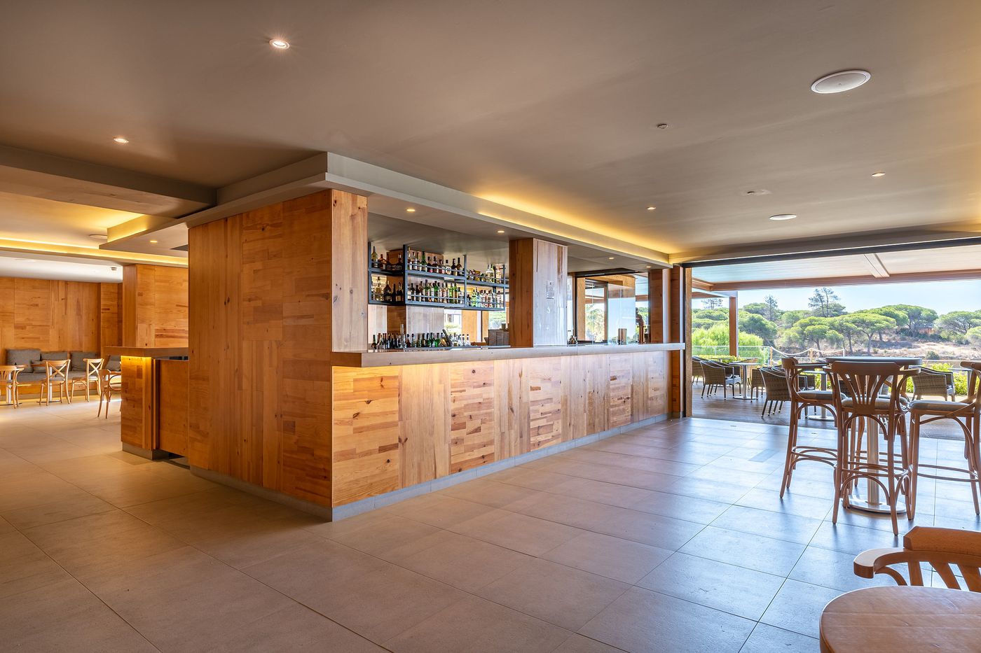 3HB-Falesia-Garden-Bar-19