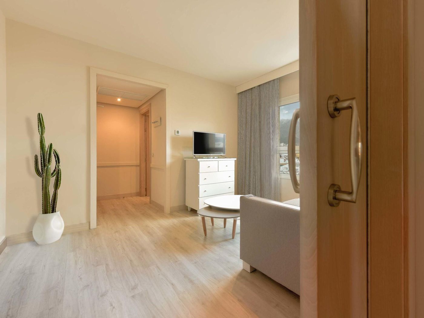 Am----re-Marbella-Beach-Hotel-Room-38