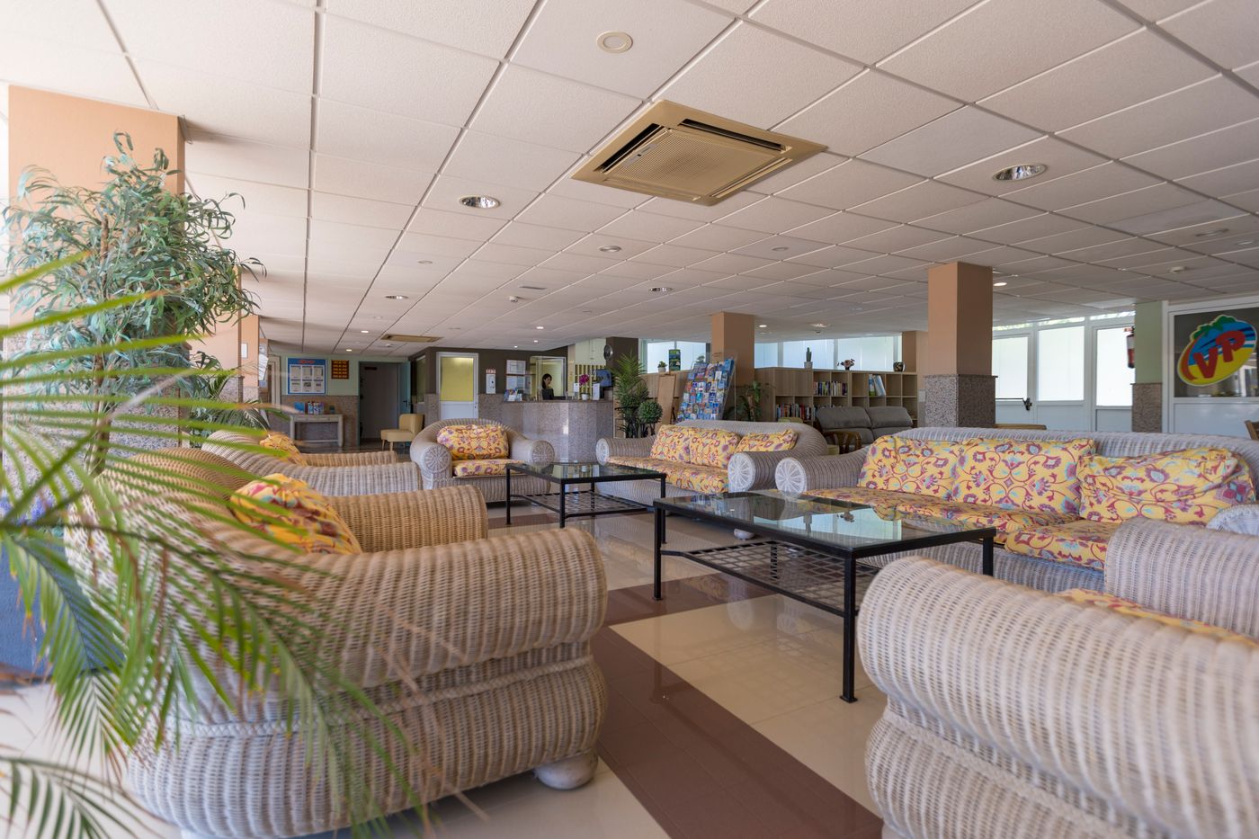 Livvo-Veril-Playa-Lobby-48