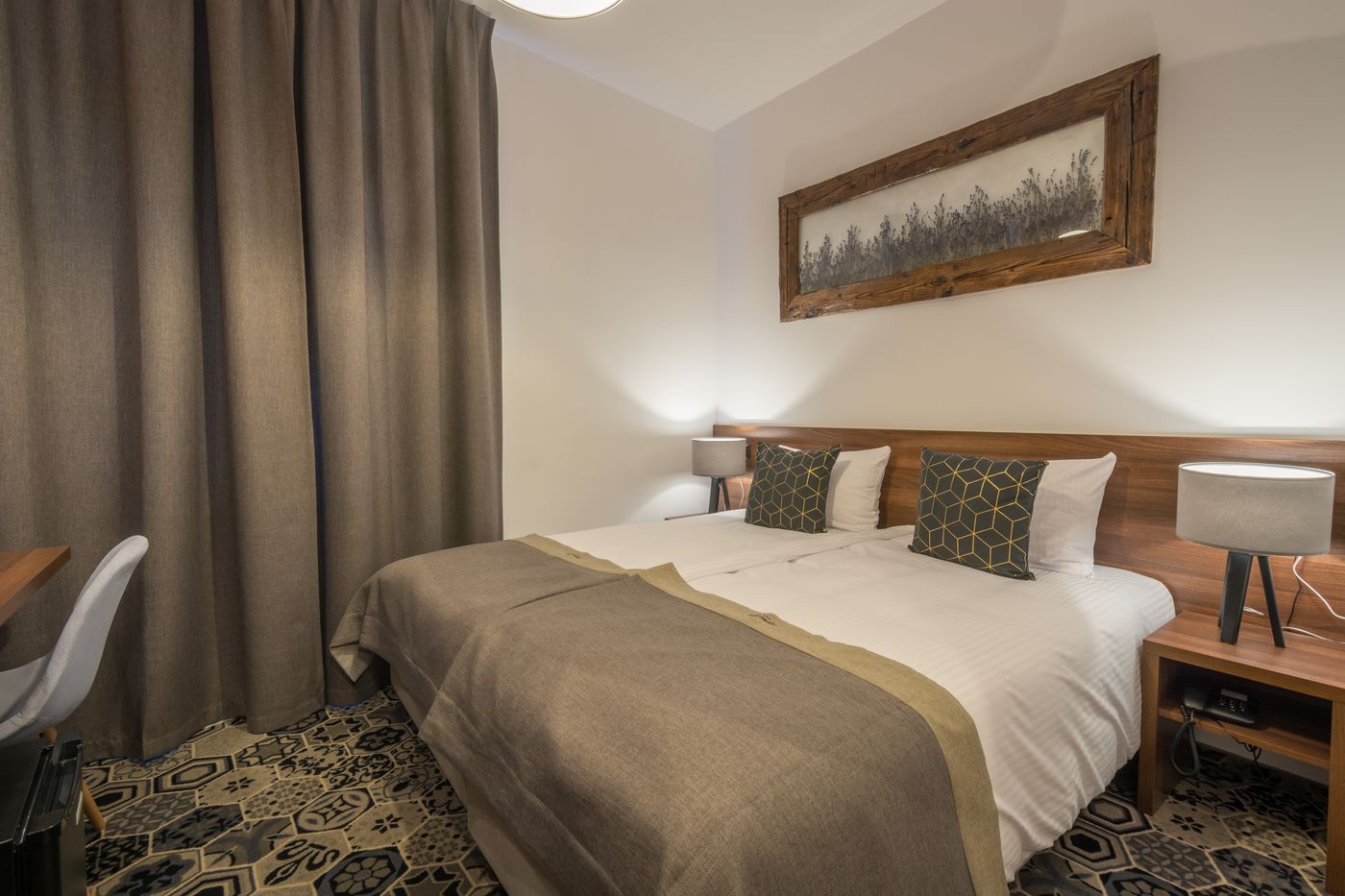 Hotel-Lavender-Room-33