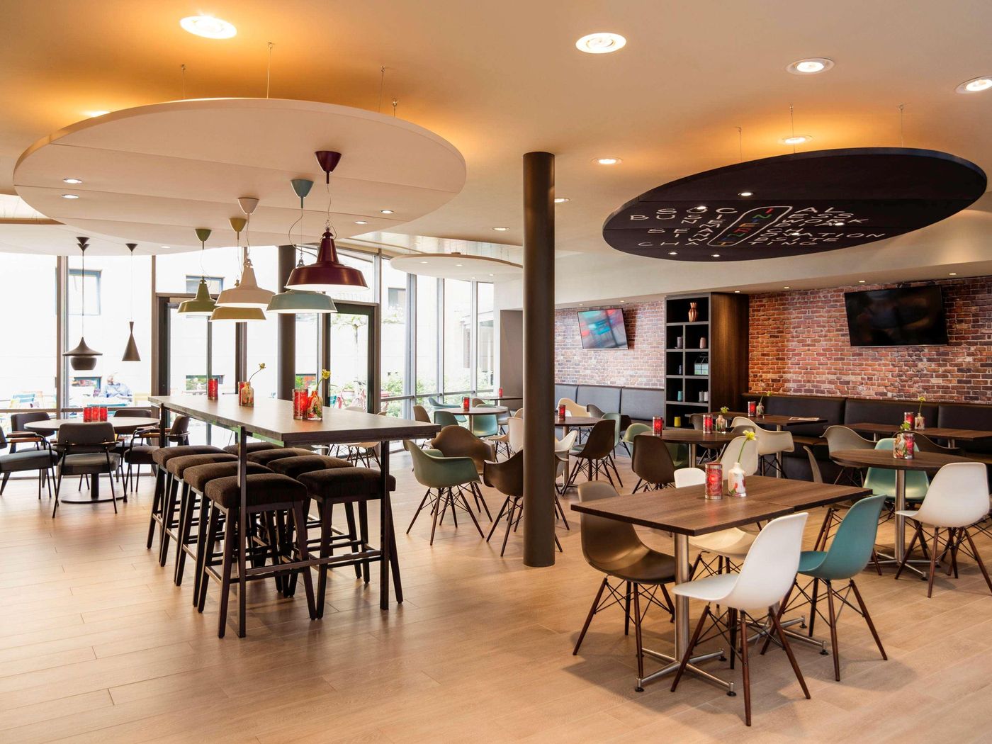 ibis-Amsterdam-Centre-Stopera-Restaurant-19