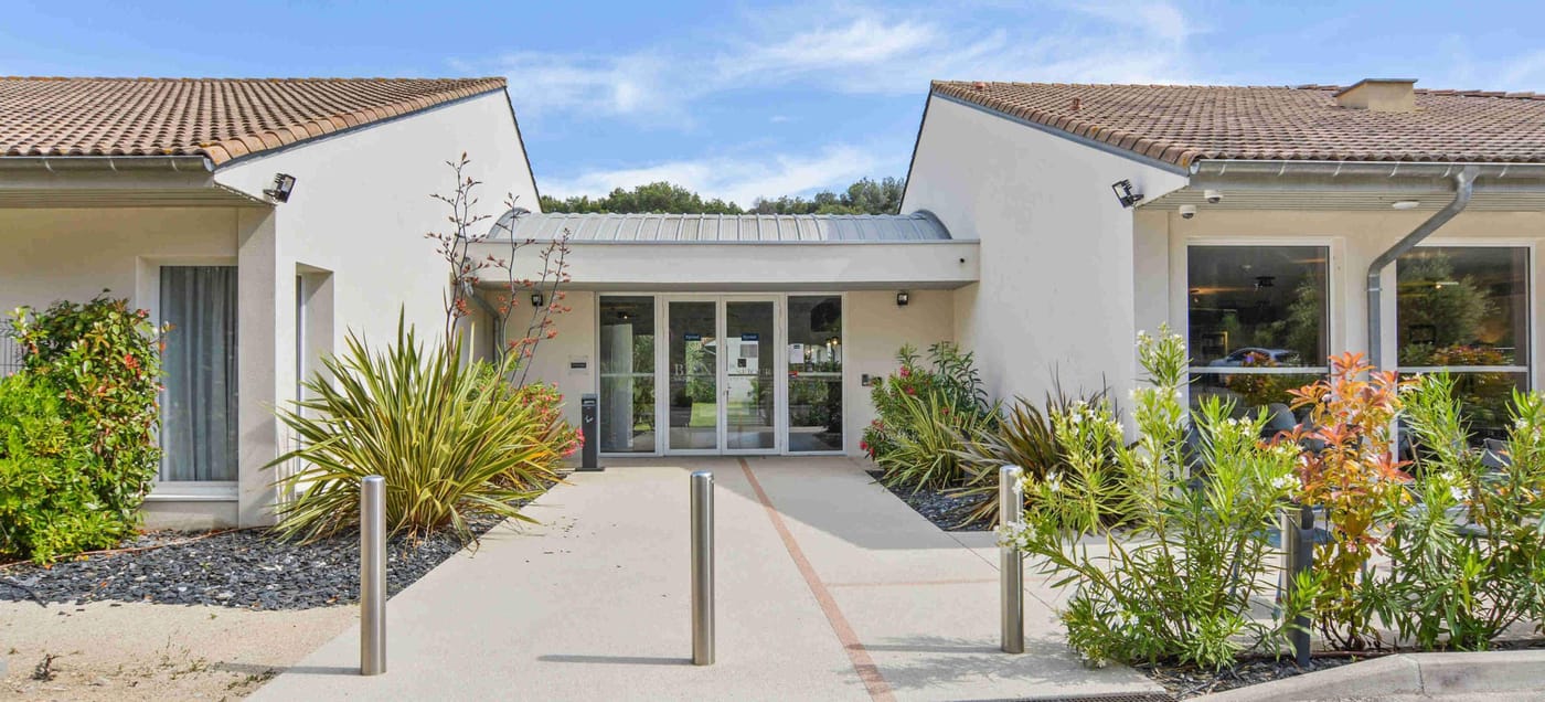 Kyriad RÃ©sidence CabriÃ¨s-France-CABRIES-General view-7