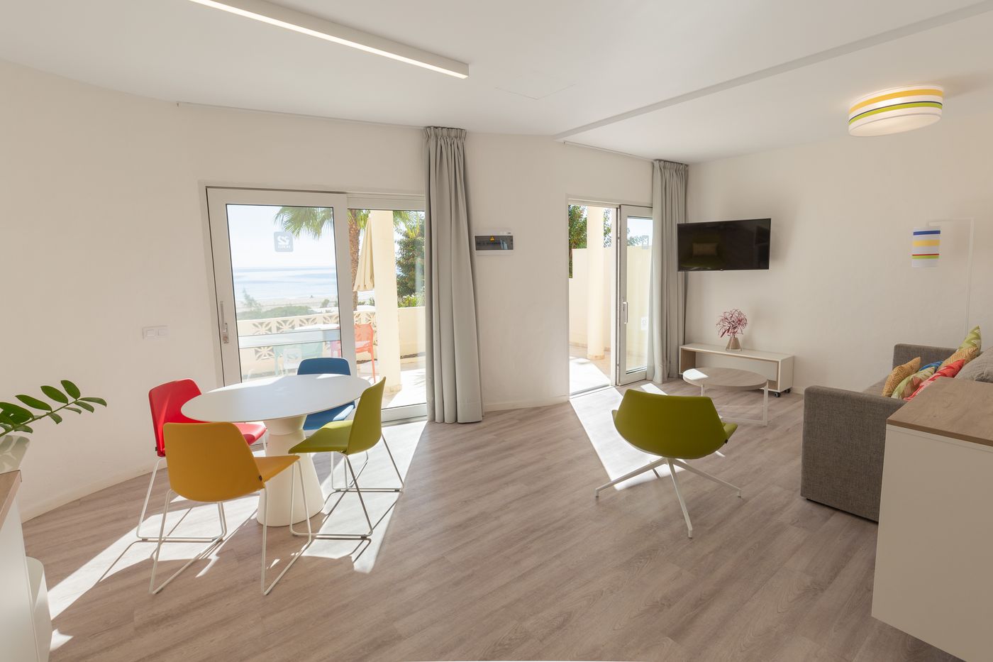 R2 Maryvent Apartments