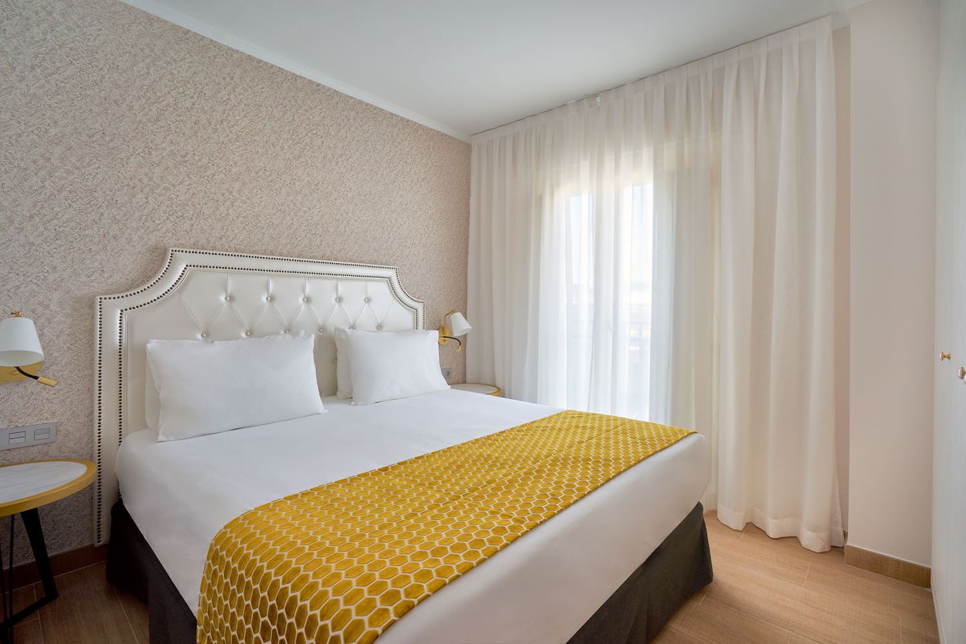 Tandem-Soho-Suites-Room-15