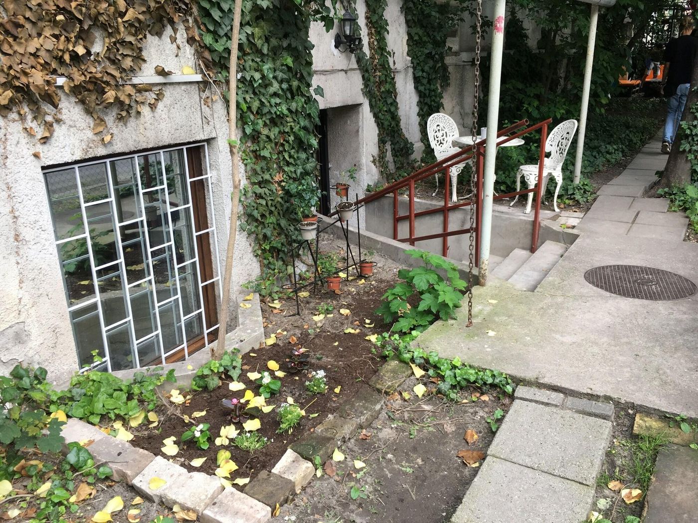 Baroque-Hostel-Budapest-Room-6