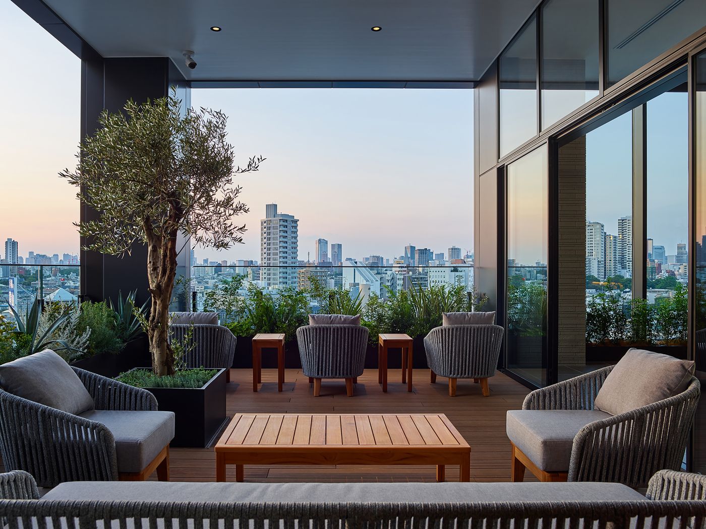 Mitsui Garden Hotel Gotanda-Japan-Tokyo-Lobby-8