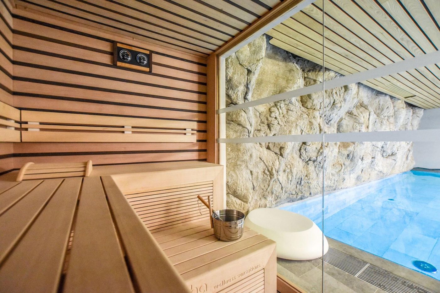 Hotel-B55-Sports-and-Entertainment-53