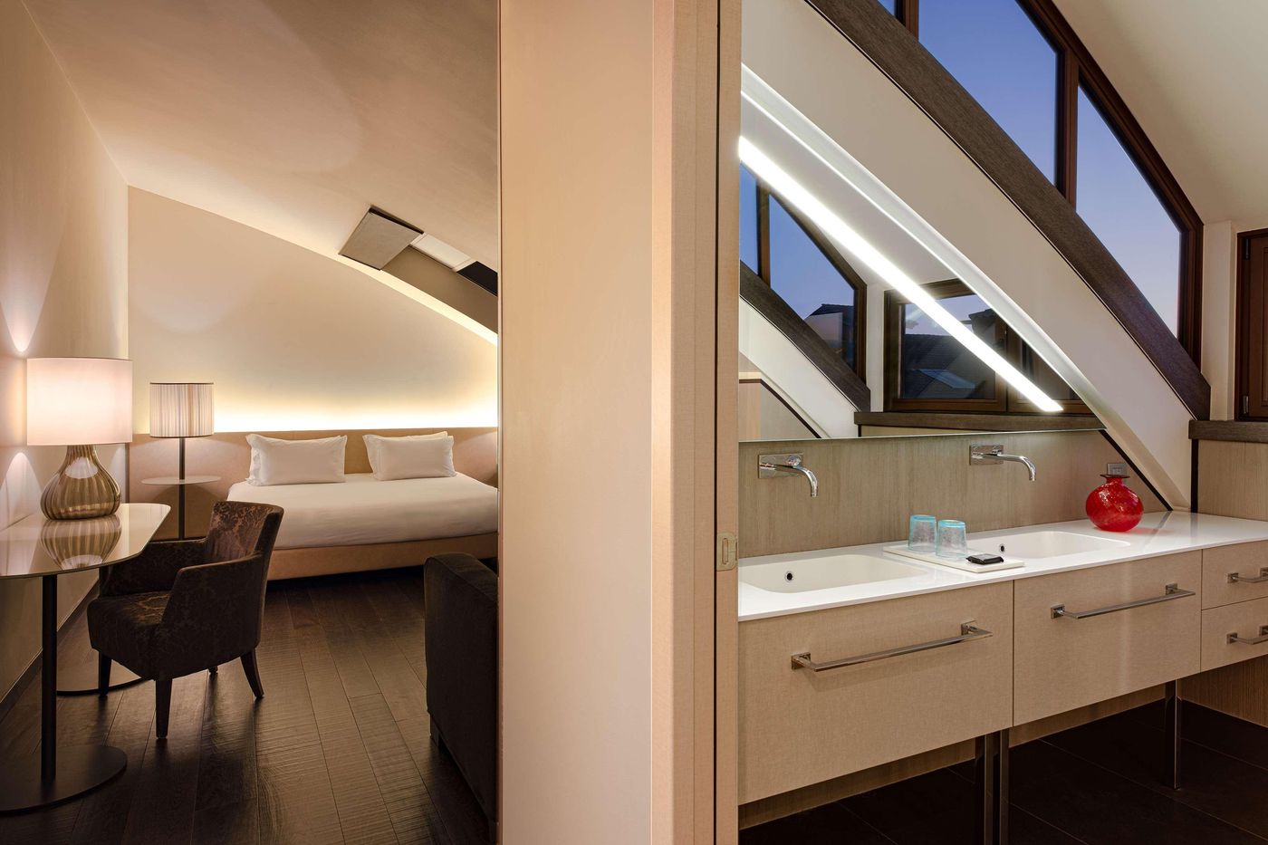 Hyatt-Centric-Murano-Venice-Room-30