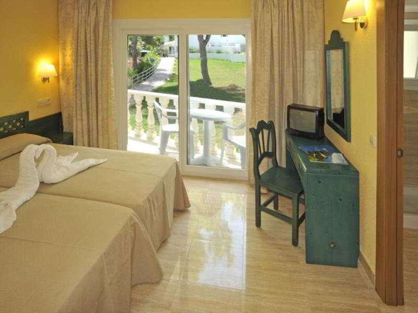 Grupotel-Oasis-Room-14
