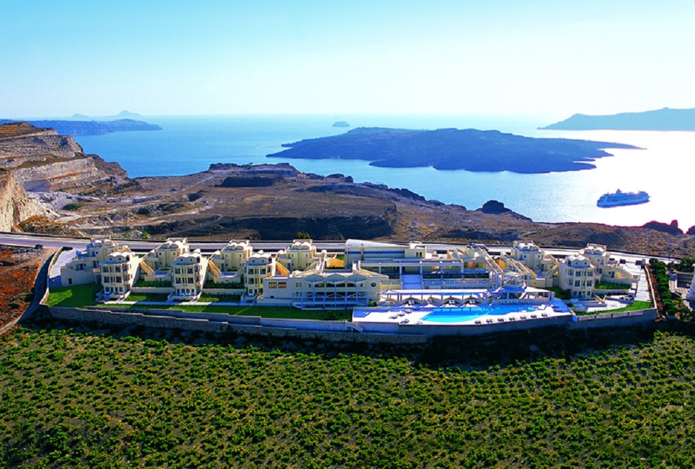 Majestic-Greece-SANTORINI-General view-1