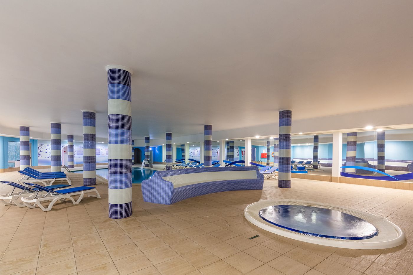Solaqua-Apartments-Pool-65