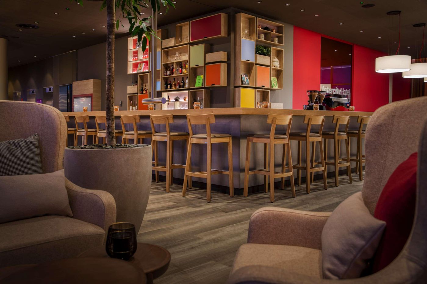 IntercityHotel-Amsterdam-Airport-Bar-17