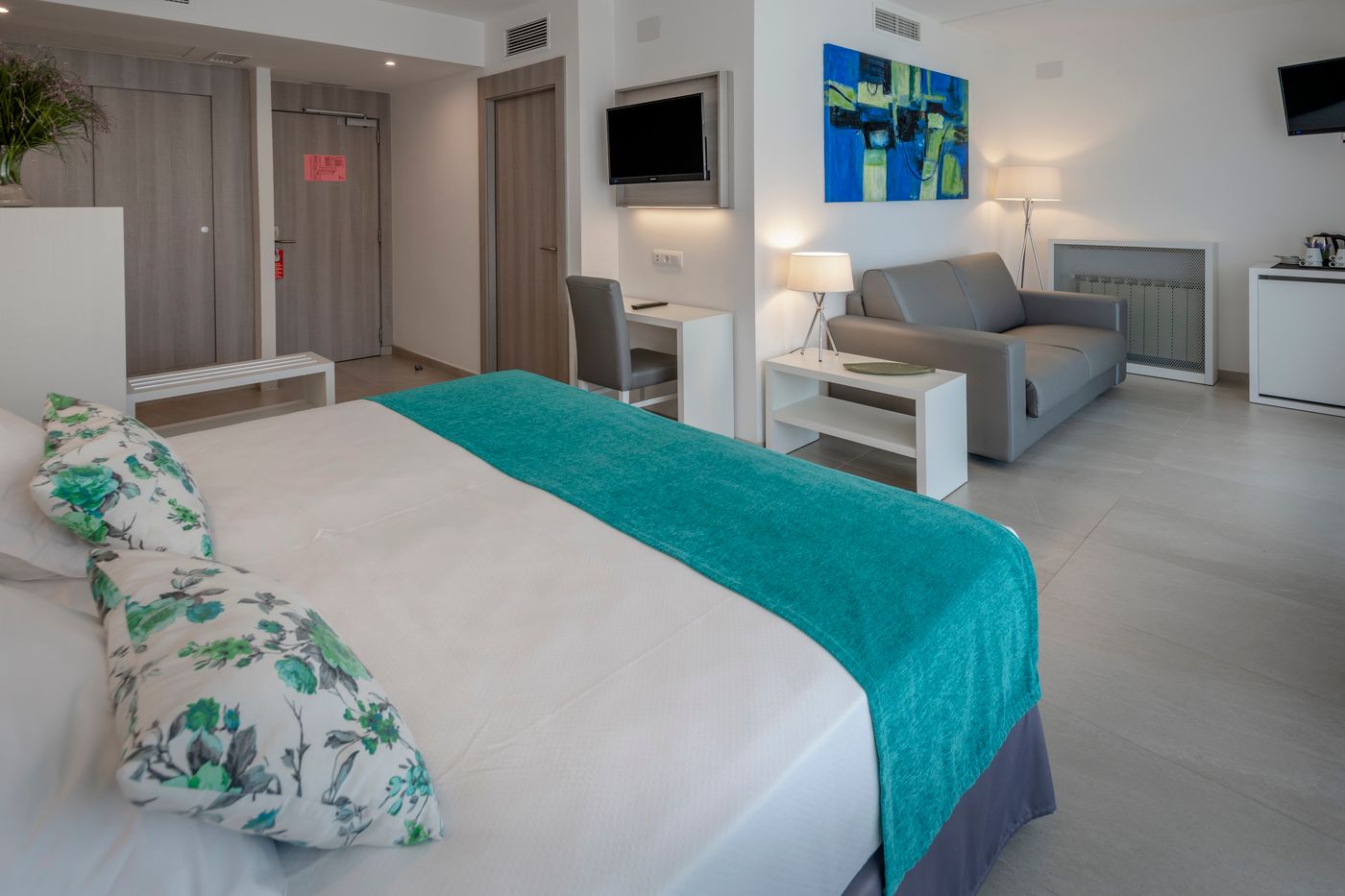 Olympus-Palace-Hotel-Room-25