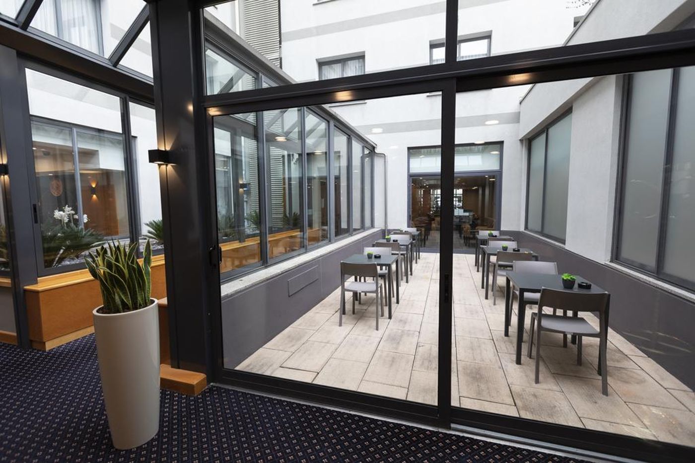 City-Life-Hotel-Poliziano-Restaurant-13