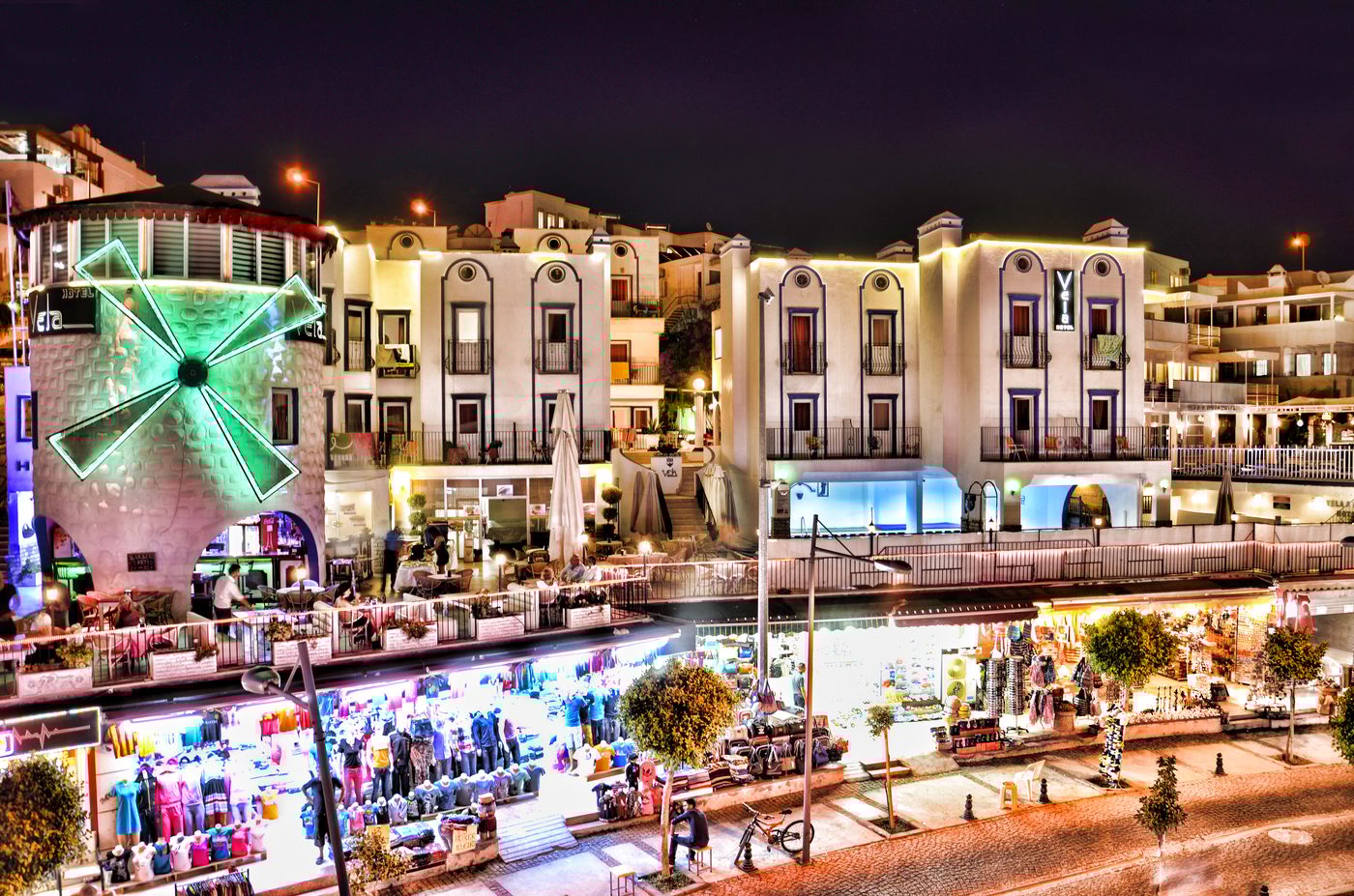 Sky-Vela-Hotel---All-Inclusive-Pool-6