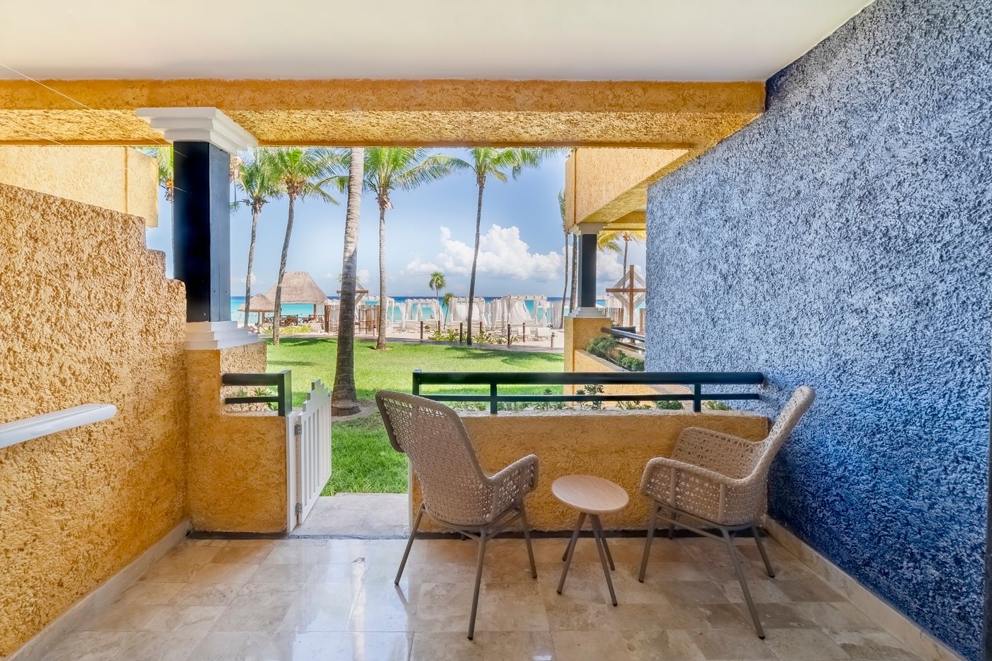 Iberostar-Waves-Tucan-Room-76