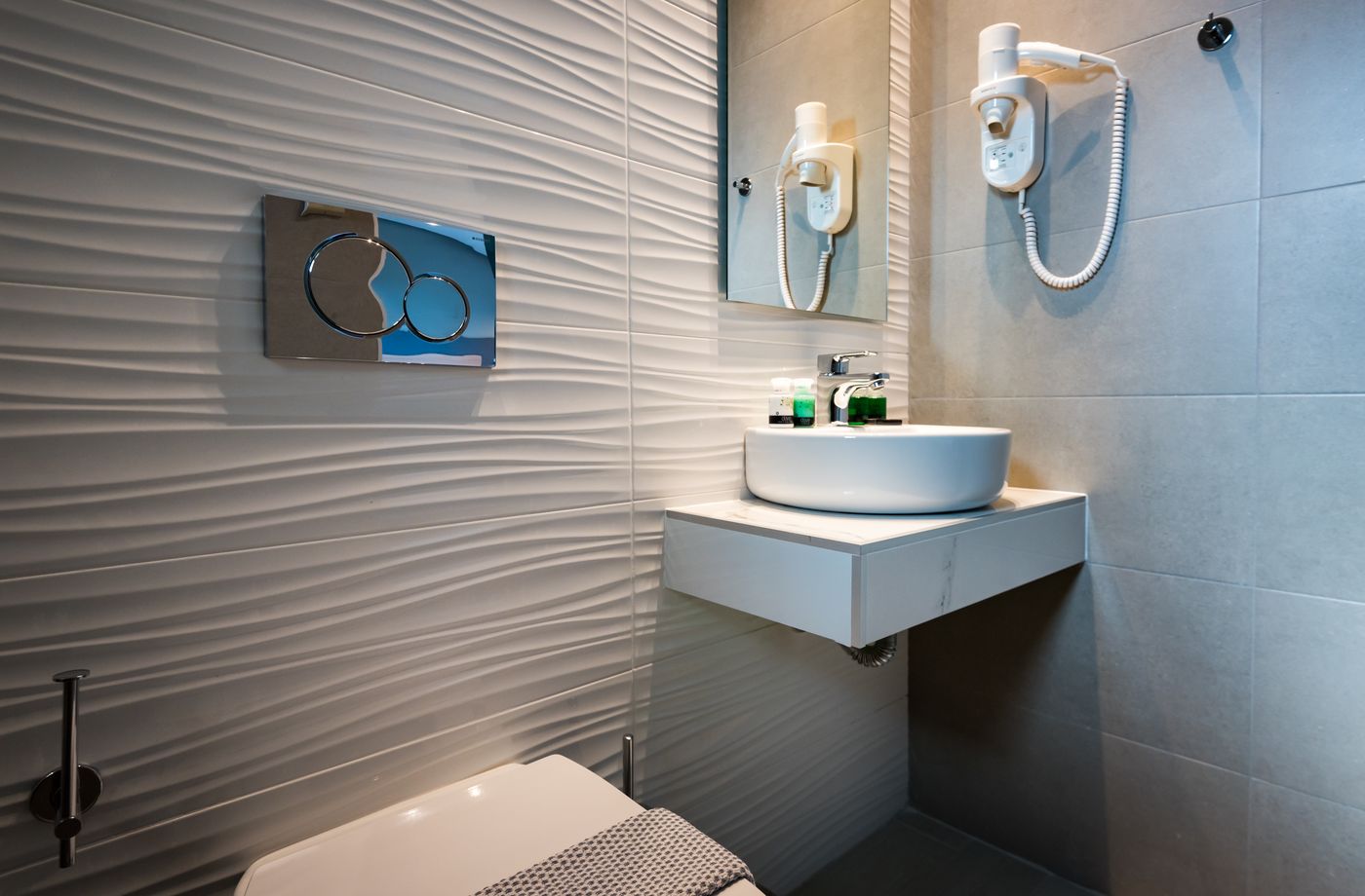 Sunday-Hotel-Room-22