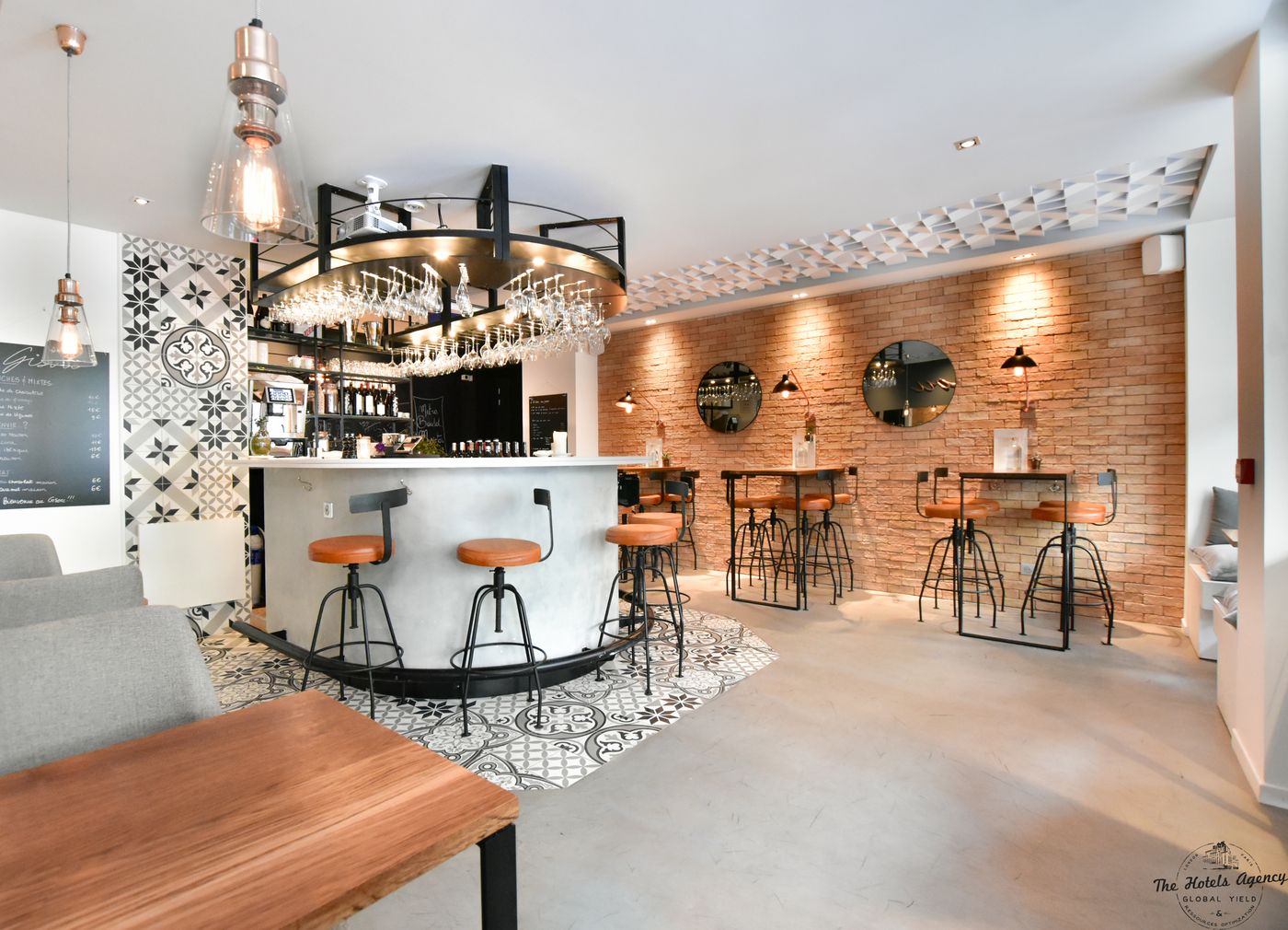 29-Lepic-Montmartre-Bar-9