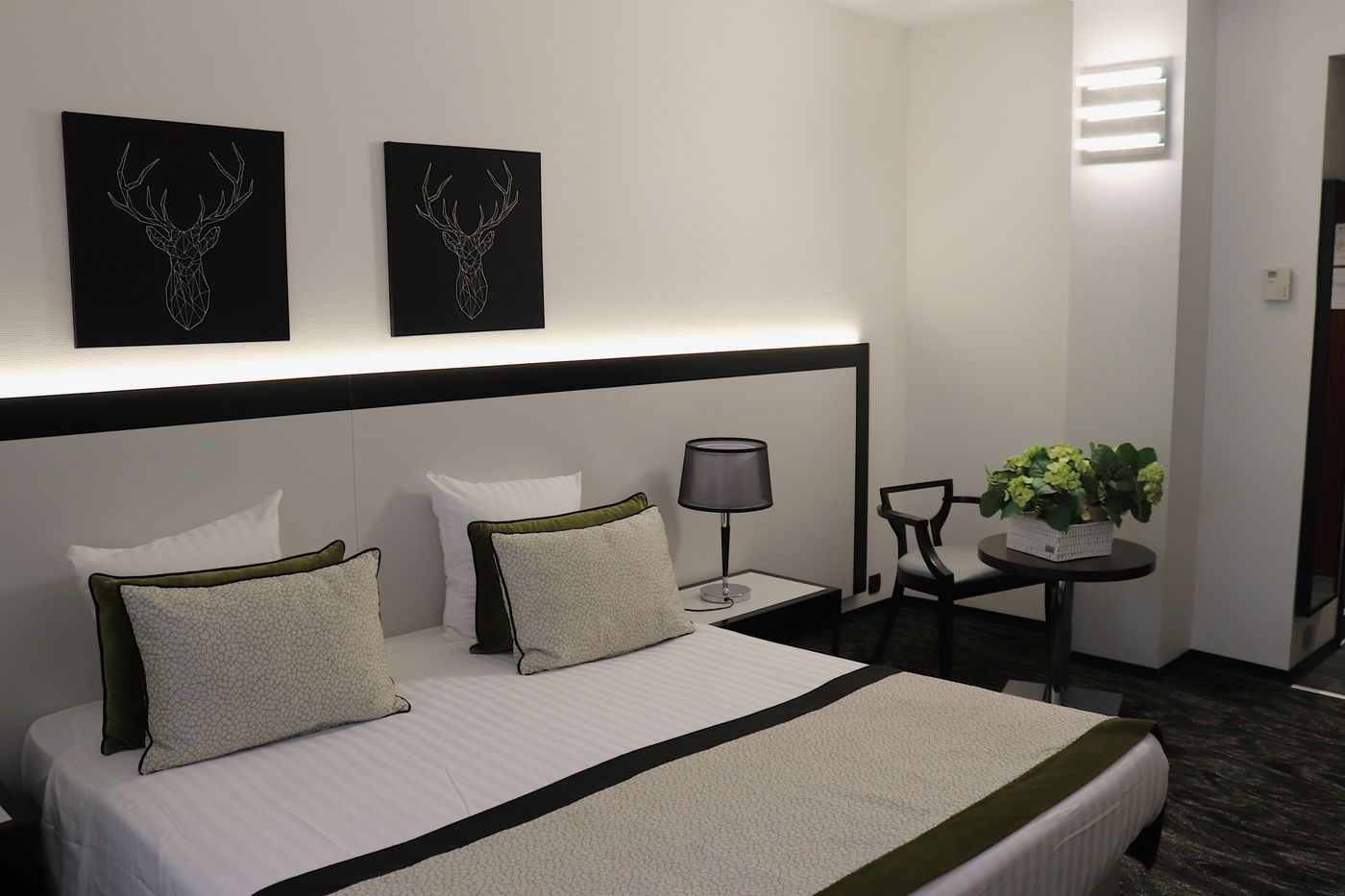 Floris-Arlequin-Grand-Place-Room-20