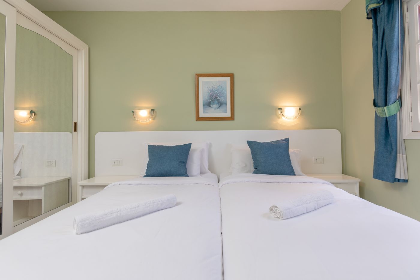 Club-Vista-Serena-Room-39