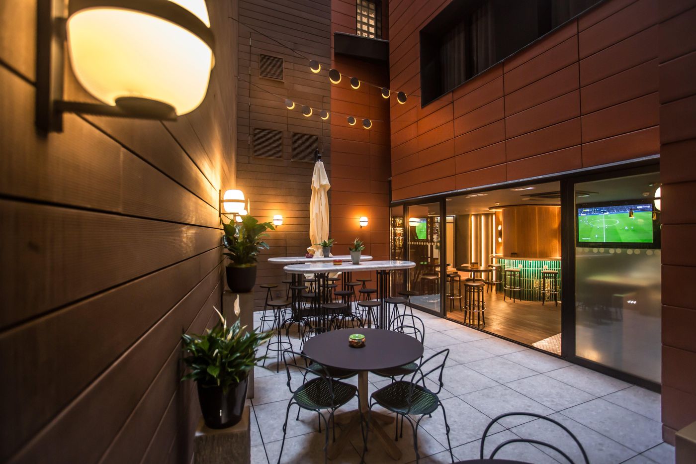 Hotel-Indigo-Madrid---Gran-Via-Bar-13