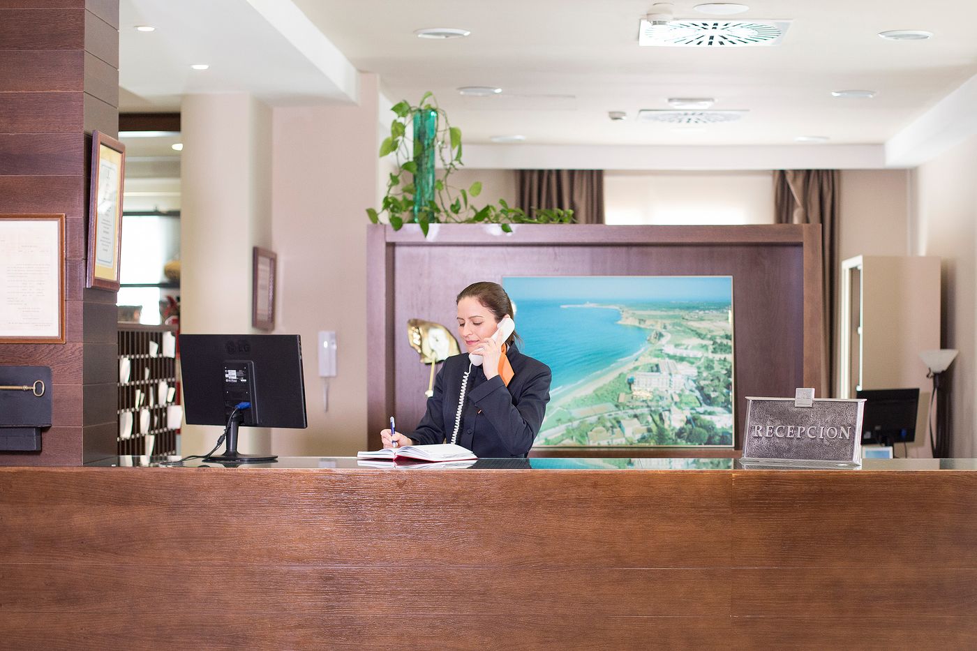 Hipotels-Flamenco-Conil-Lobby-37