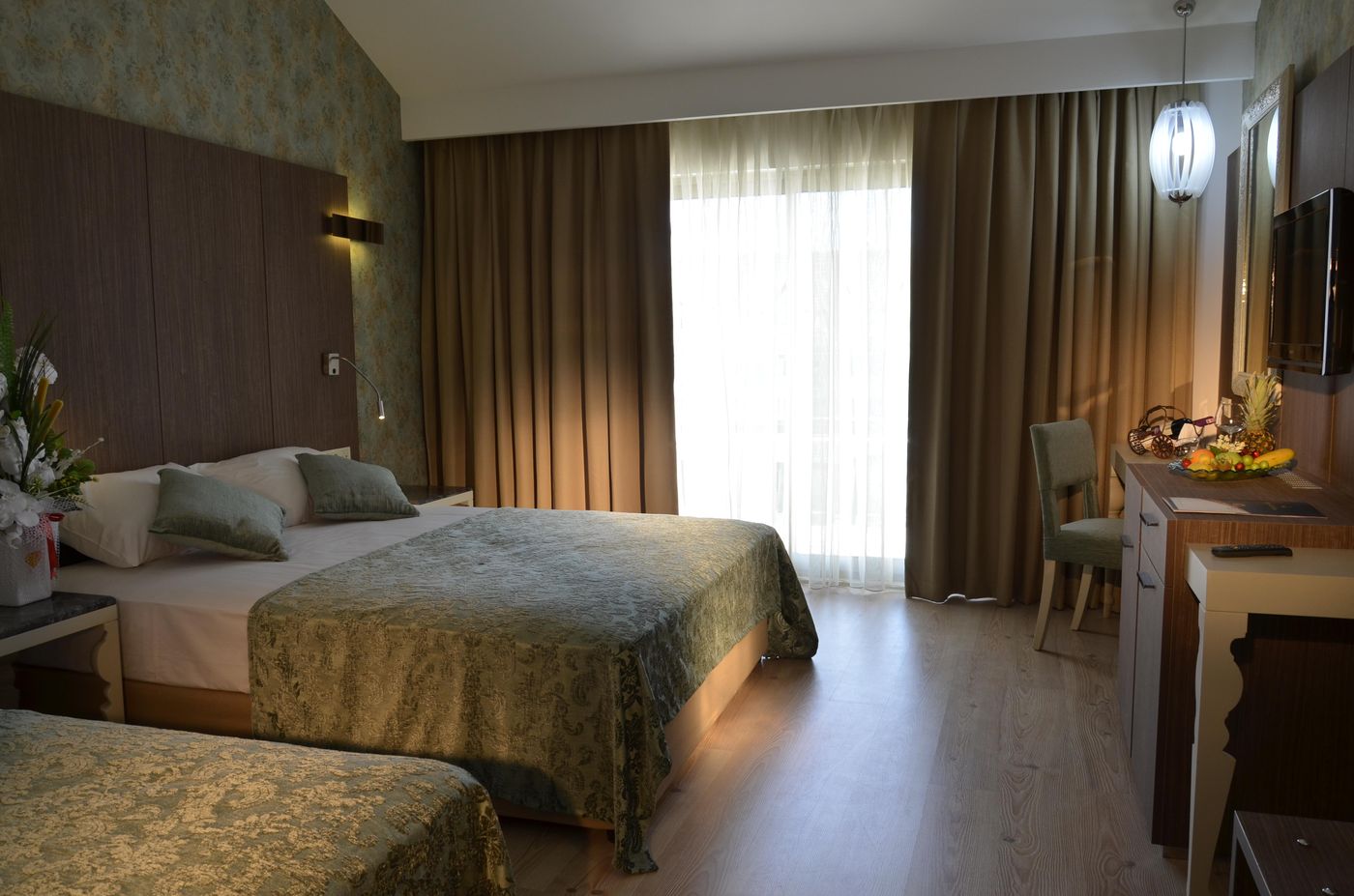 Port-Side-Resort-Room-19