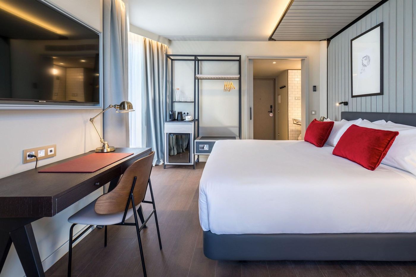 Canopy-by-Hilton-Madrid-Castellana-Room-32