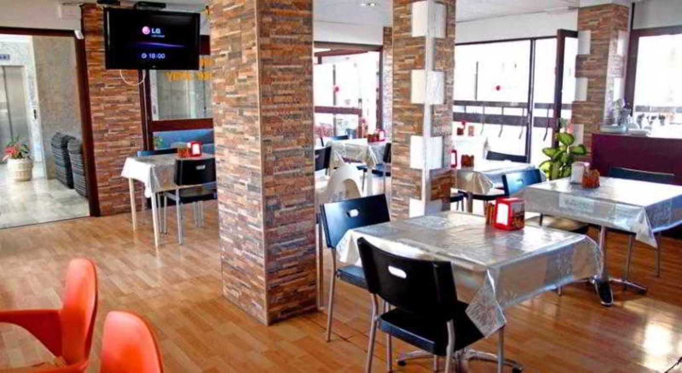 Las-Arenas-Apartments-Restaurant-26