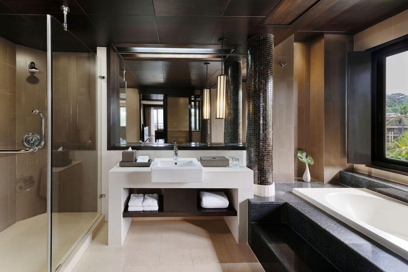 Phuket-Marriott-Resort---Spa--Merlin-Beach-Room-42