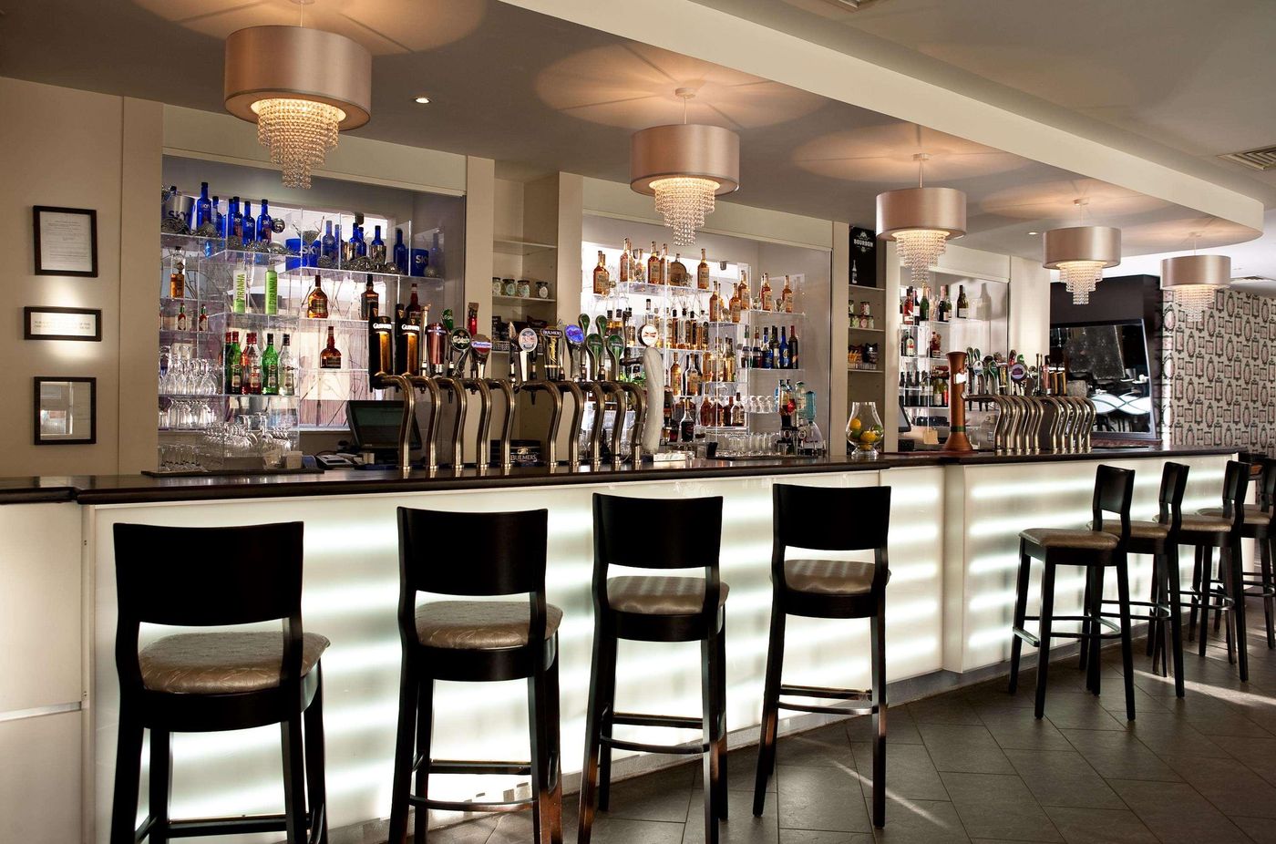 Hilton-Garden-Inn-Dublin-City-Centre-Bar-14