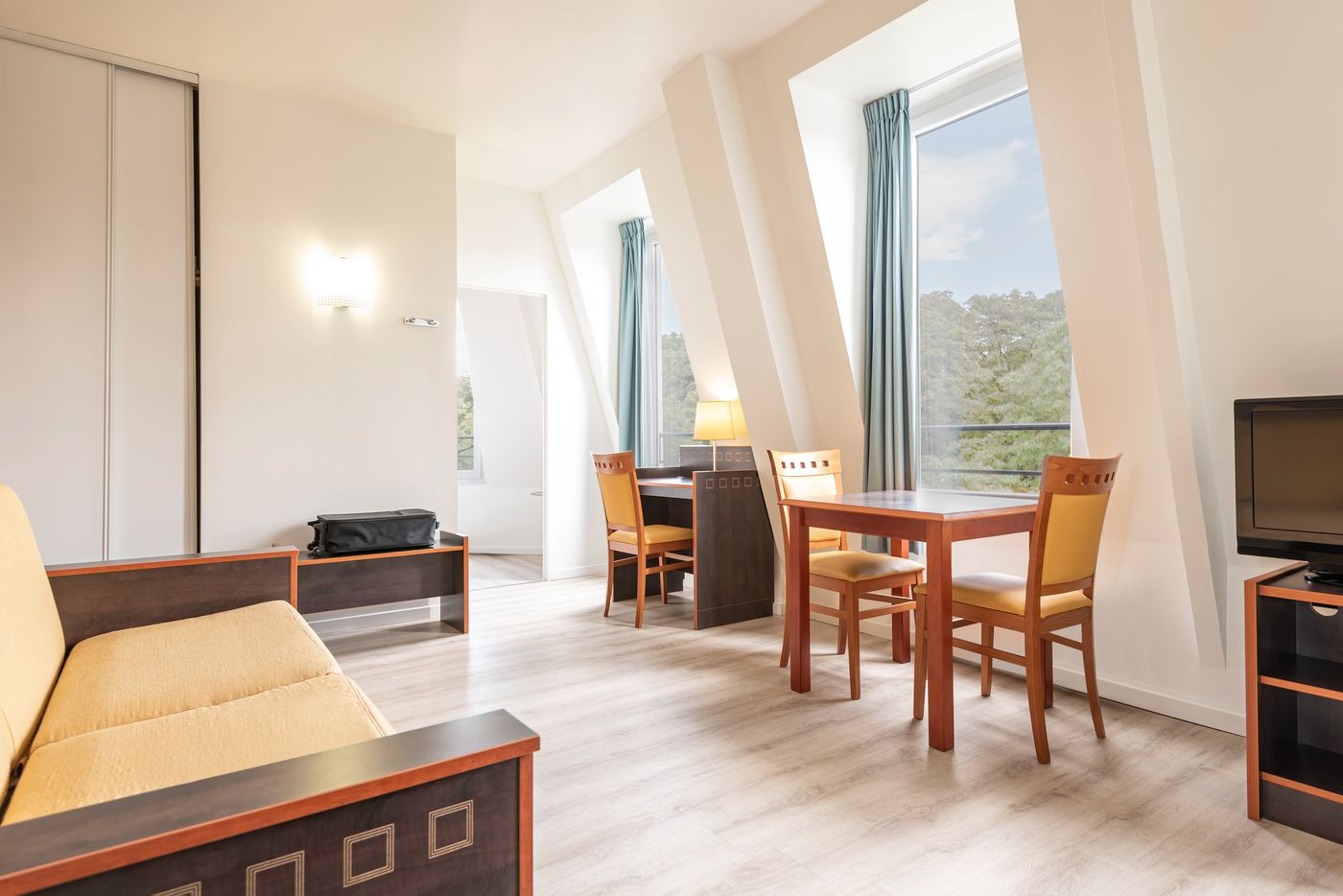 Aparthotel-Adagio-access-Paris-Philippe-Auguste-Room-4