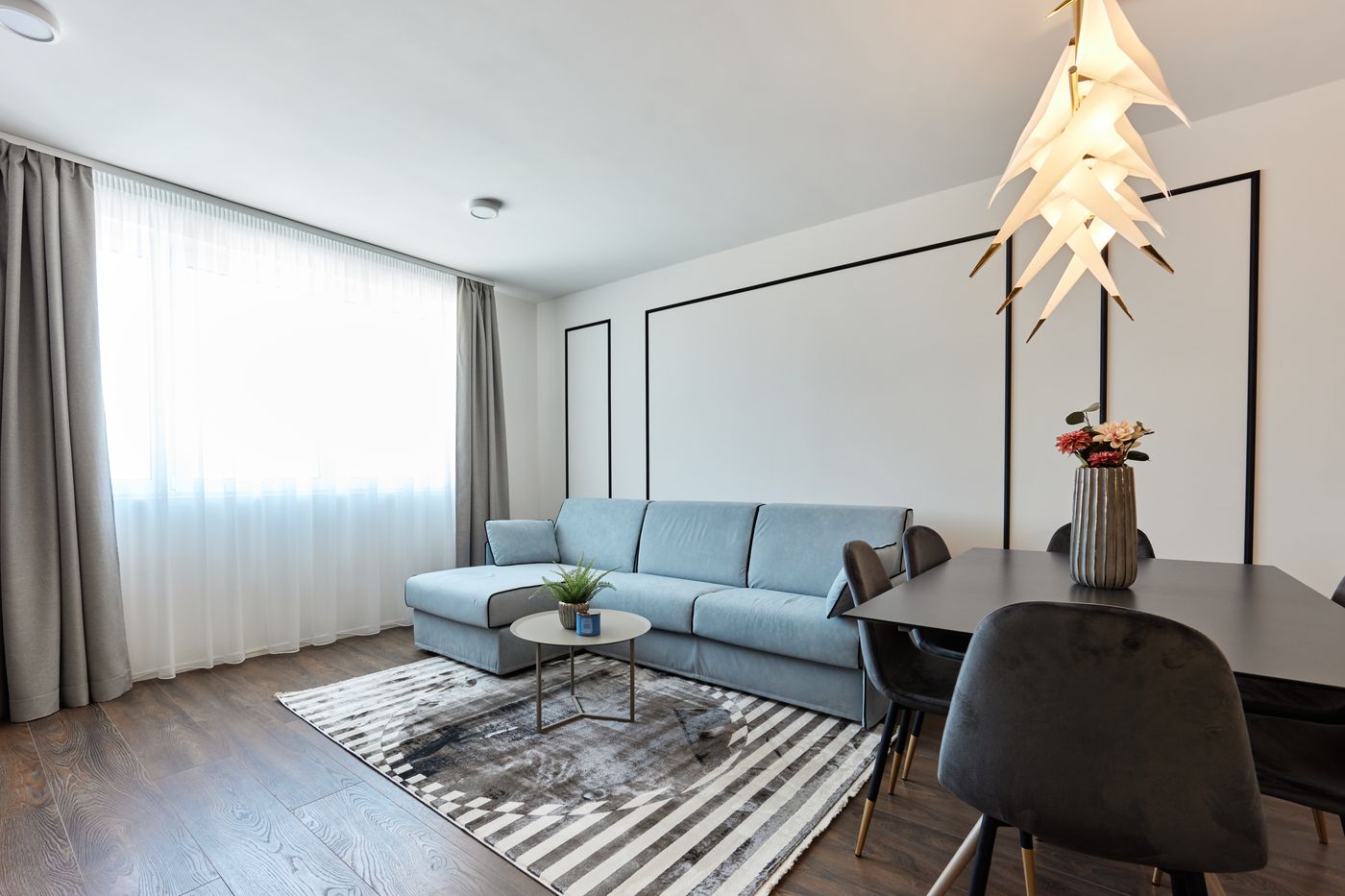 The-Amberlyn-Suite-Hotel-Room-10