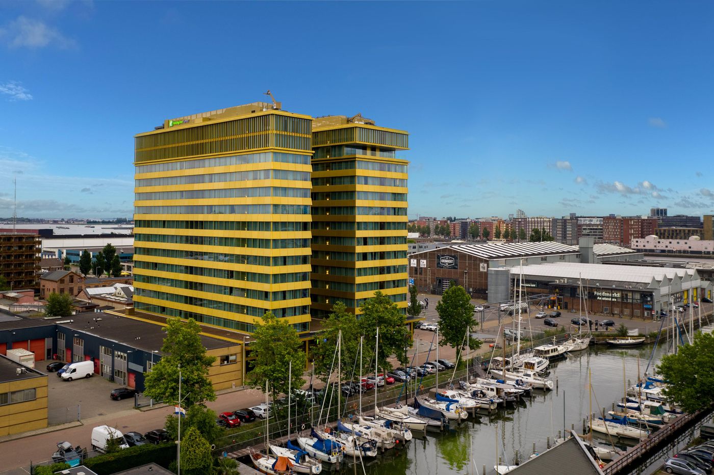 Holiday-Inn-Express-Amsterdam---North-Riverside-General-view-1
