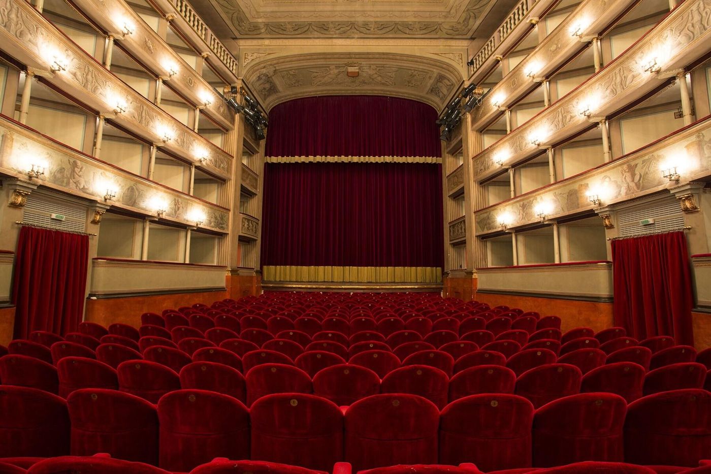 Grand-Universe-Lucca--Autograph-Collection-General-view-55