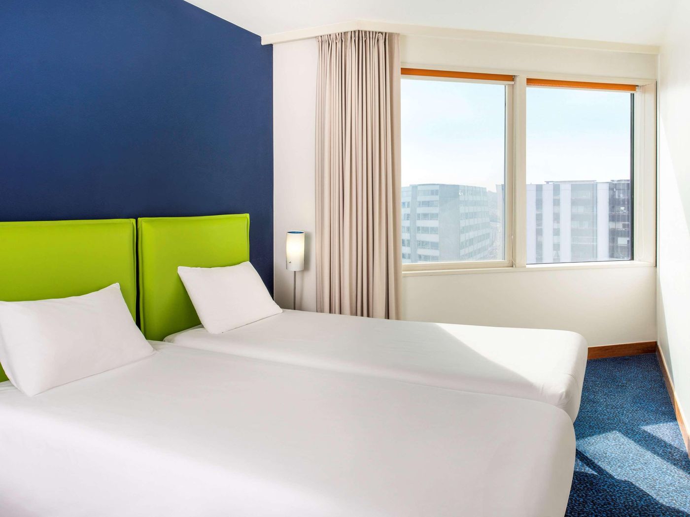 Adagio-Paris-Tour-Eiffel-Room-47