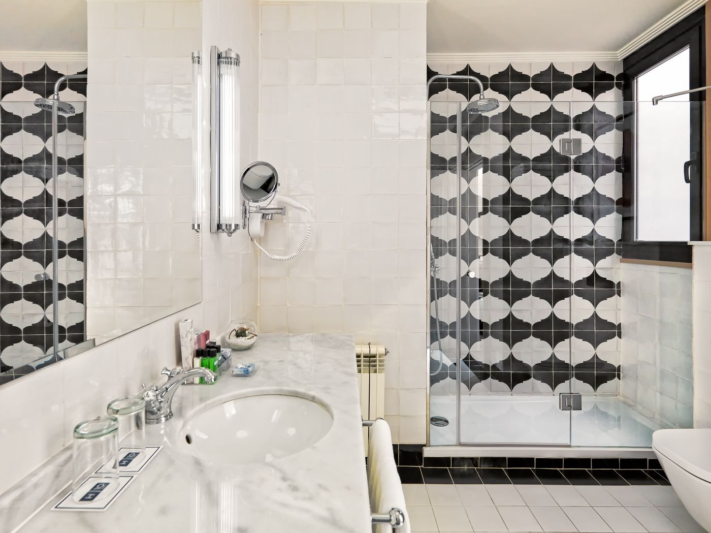 H10-Villa-de-la-Reina-Room-42