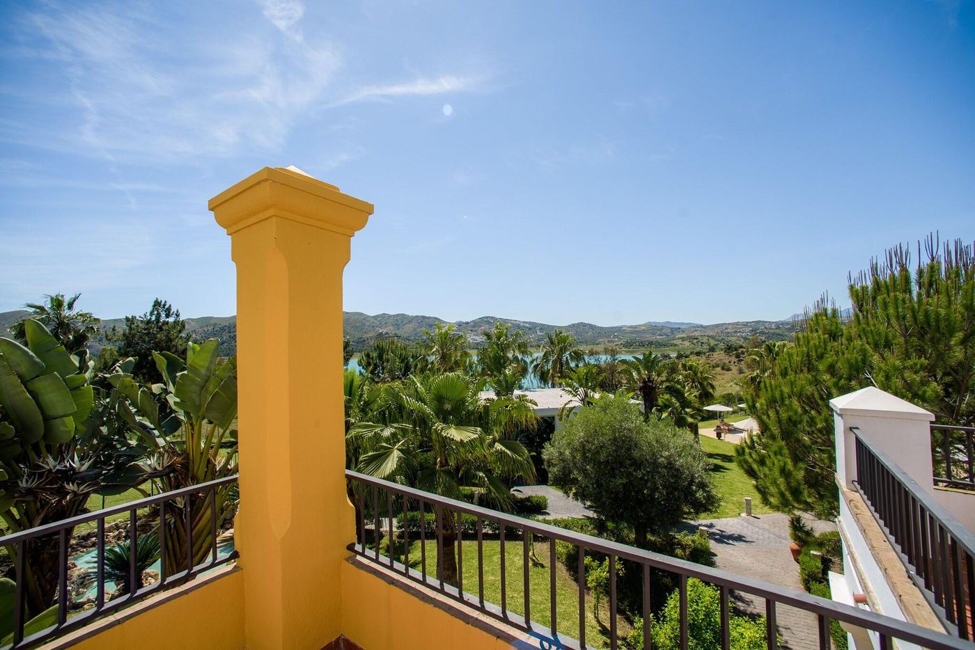 La-Vi----uela-Terrace-2