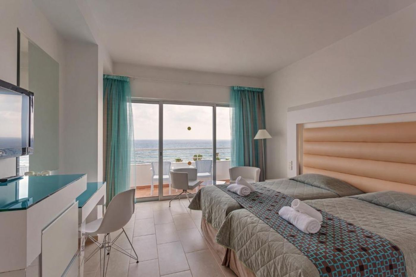 Leonardo-Cypria-Bay-Room-33