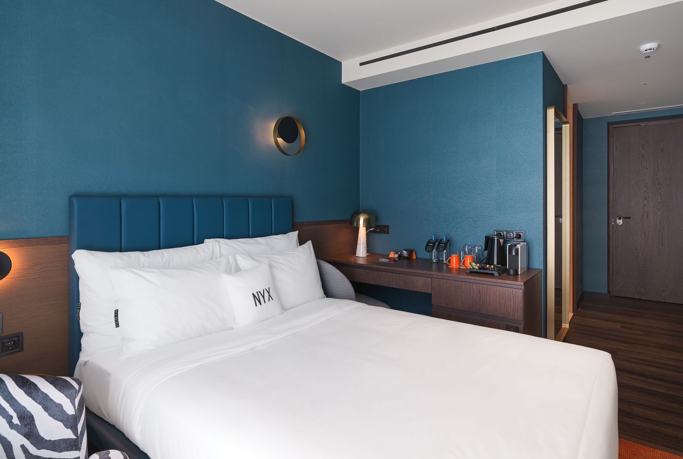 NYX-Esperia-Palace-Athens-by-Leonardo-Hotels-Room-34