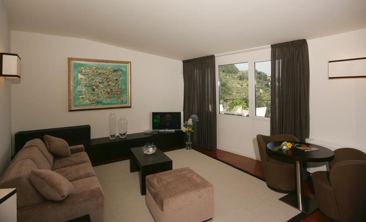 Eden-Rock-Resort-Room-19